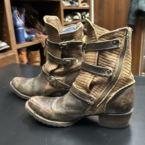 Freebird Apex embossed moto boots. - Picture 2 of 7